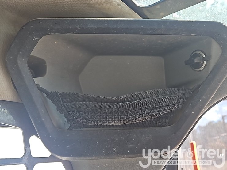 2021-bobcat-t66-image-34