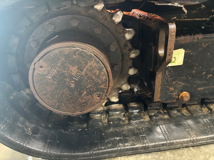 caterpillar-305-image-61