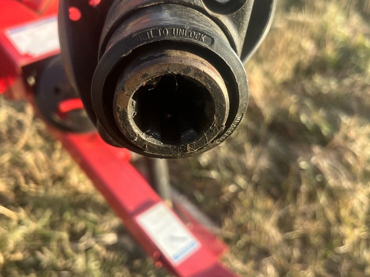 lot-37.-westfield-model-mk-100-61-grain-auger,-has-swing-out-hopper,-fully-pto-driven,-nice-shape,-newer-auger,-used-little-image-6