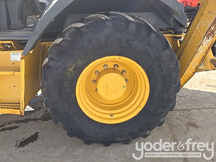 2010-deere-310sj-image-22
