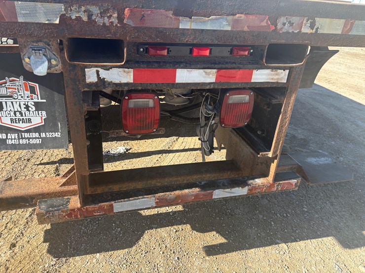 2005-sterling-lt8500-image-54