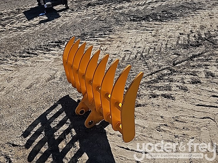 caterpillar-303-image-3