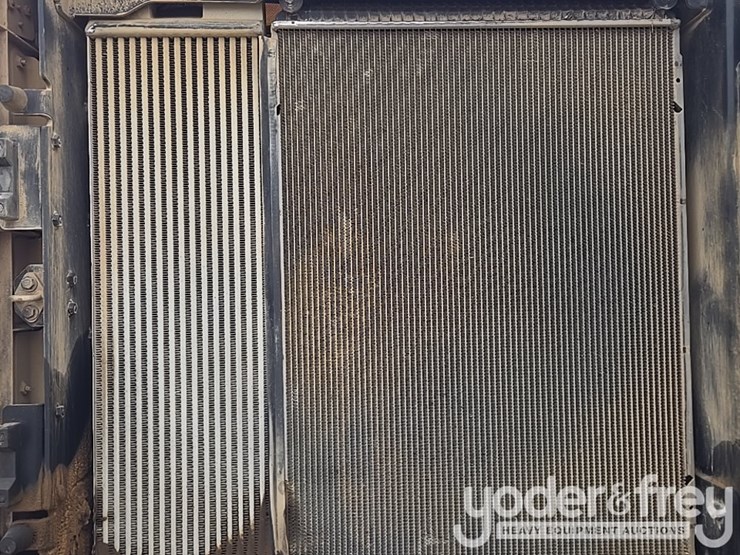 2015-caterpillar-12m3-image-61