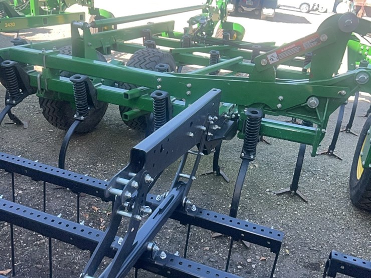 2024-john-deere-52-image-100