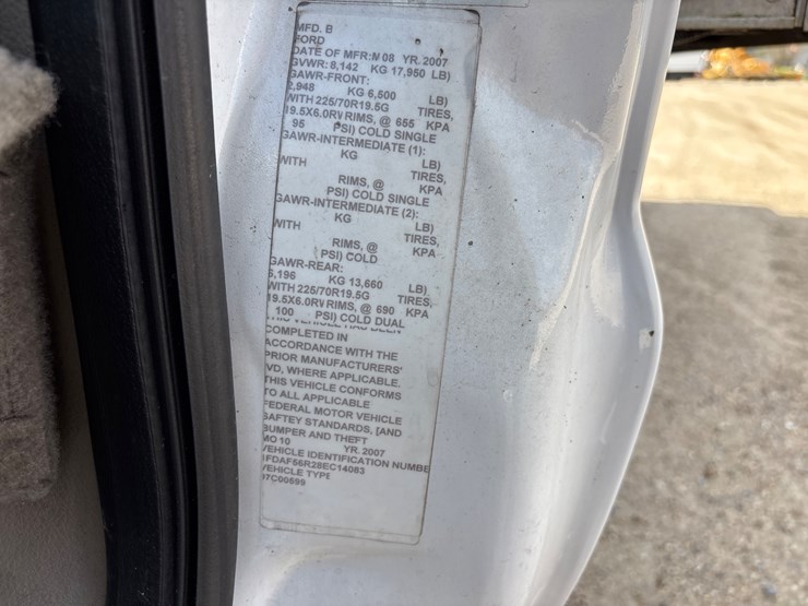 2008-ford-f550-image-27