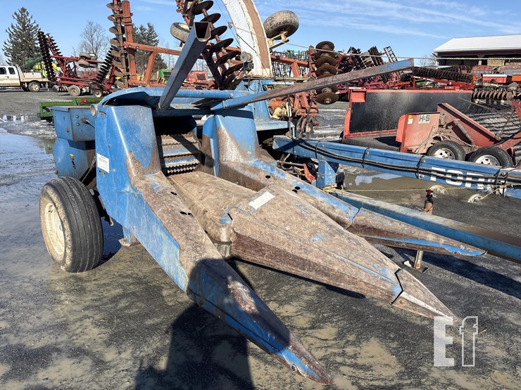 1981-ford-670-image-4