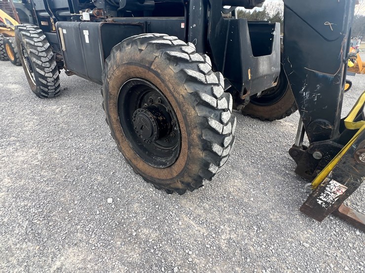 lull-644b-42-image-7