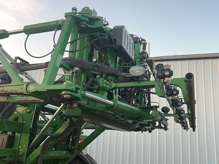 2014-john-deere-r4030-image-13