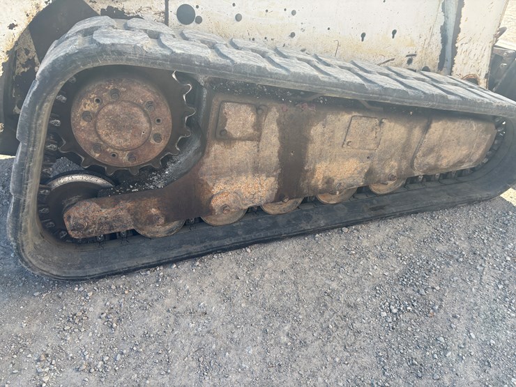 2007-bobcat-t300-image-46