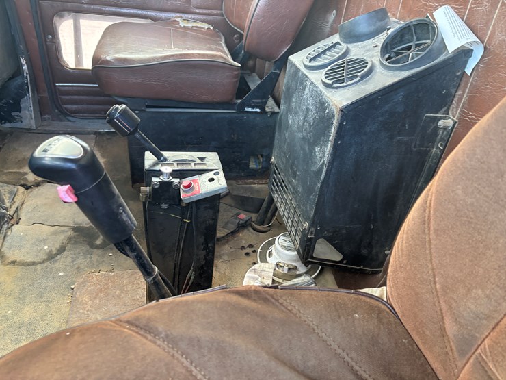 1989-cummins-855-image-33