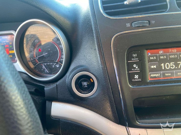 2015-dodge-journey-sxt-image-28