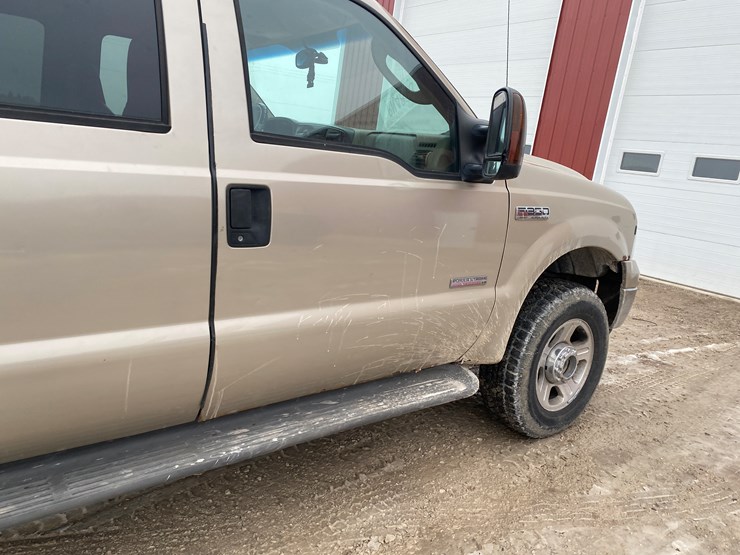 2005-ford-f350-image-41