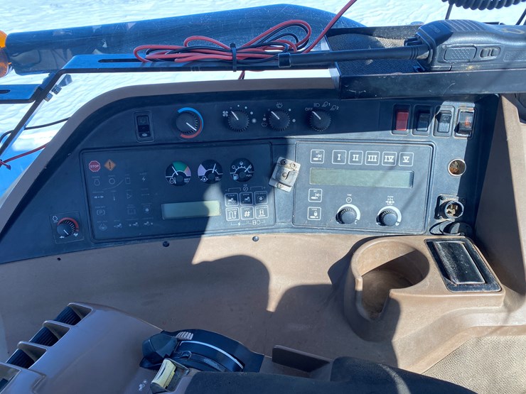 john-deere-8100-image-32