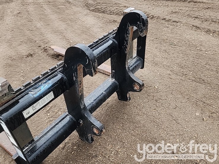 caterpillar-420f-image-10