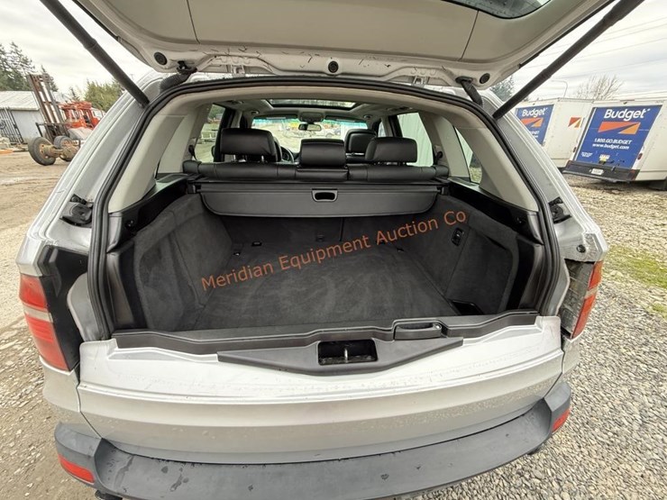 2010-bmw-x5-image-26