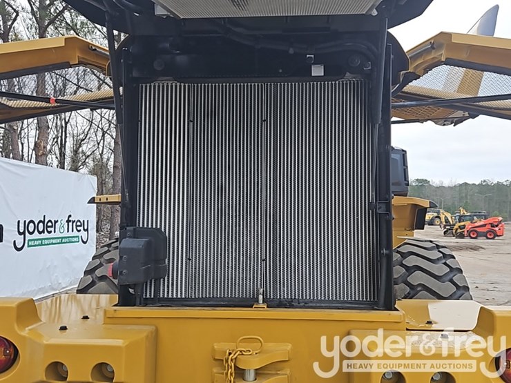 2026-caterpillar-926-image-26