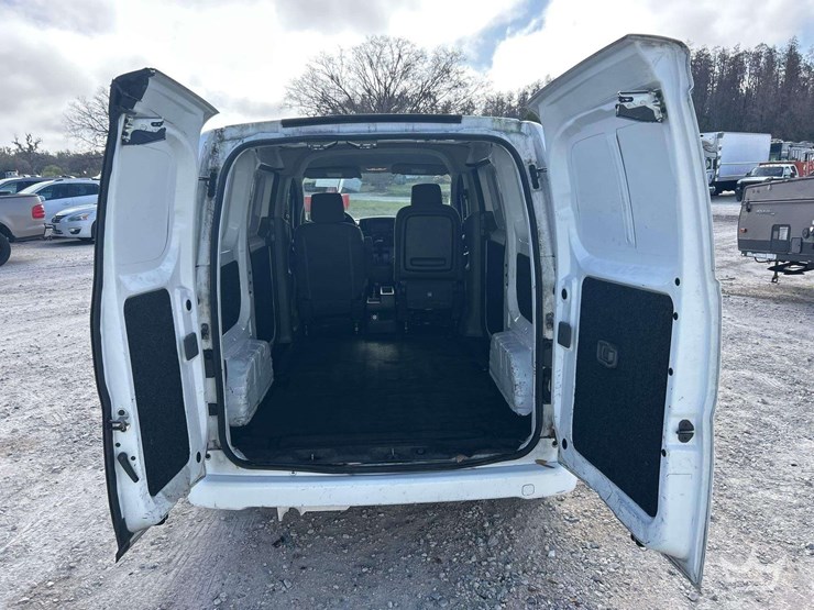 2018-nissan-nv200-image-19