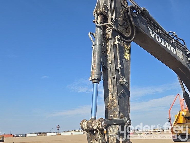 2017-volvo-ec350el-image-35