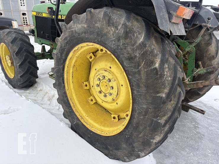 john-deere-2850-image-7