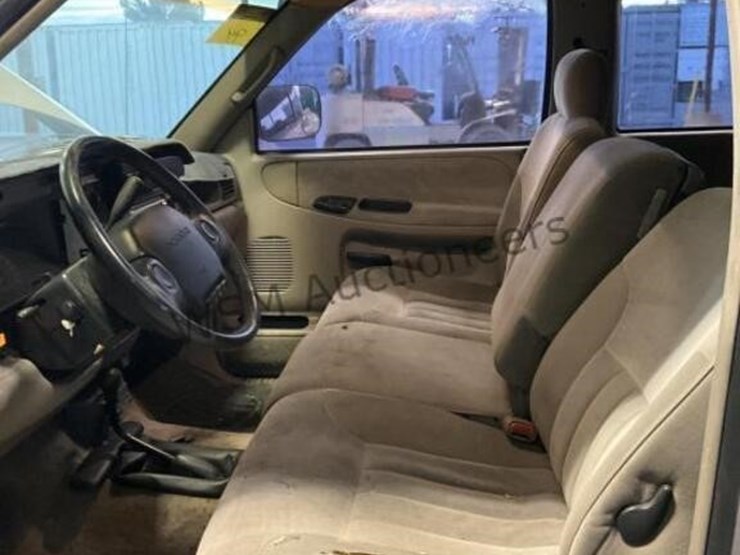 1995-dodge-ram-1500-image-22