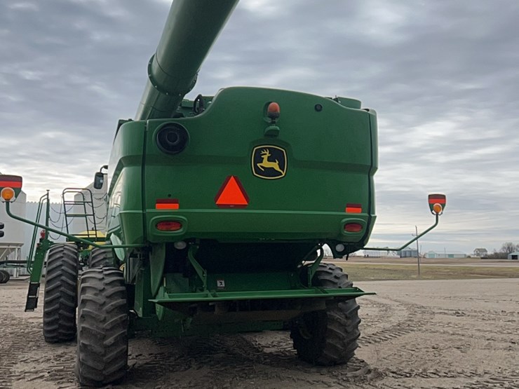 2014-john-deere-s680-image-56