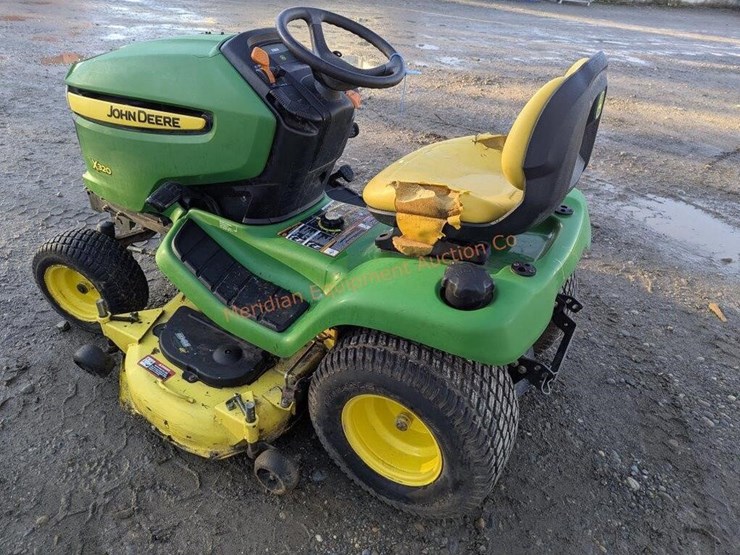 john-deere-x320-image-9