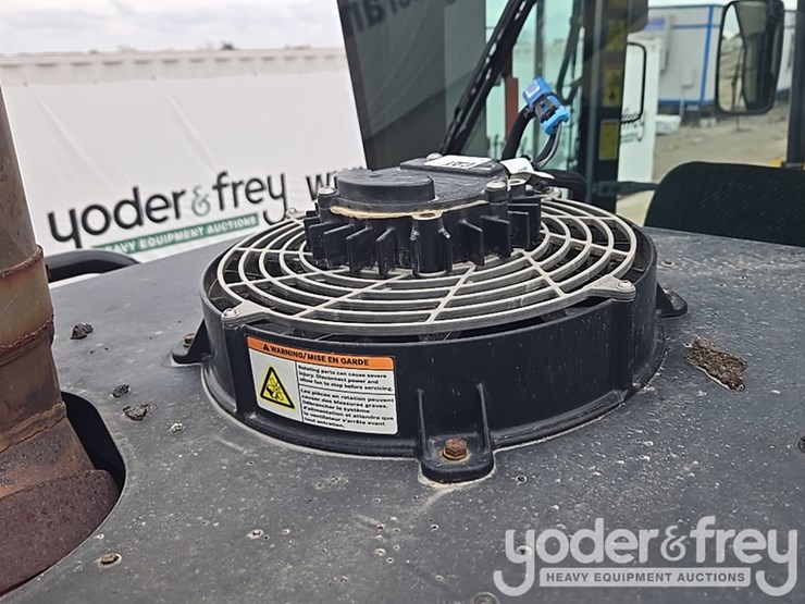 2015-caterpillar-12m3-image-75