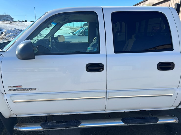 2005-chevrolet-2500-image-9