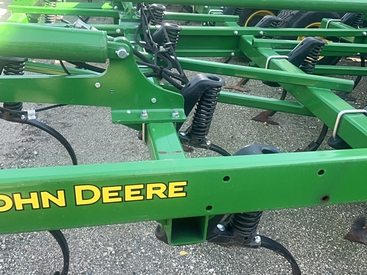 2024-john-deere-52-image-22