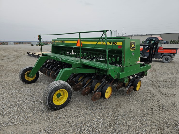 1990-john-deere-750-image-9