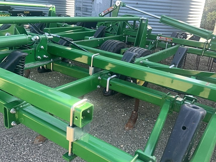 2022-john-deere-52-image-98