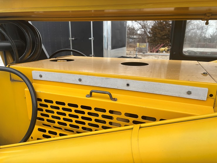 #2310-•-2004-gehl-rs8-telehandler-image-59