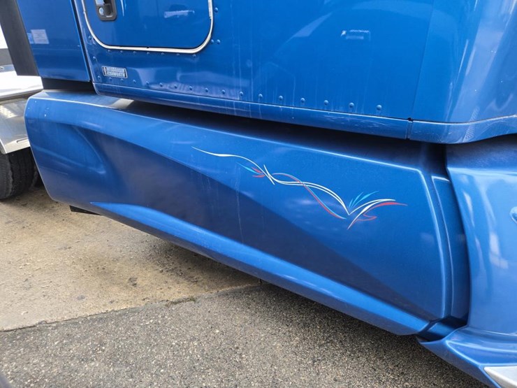 2019-kenworth-t680-image-23