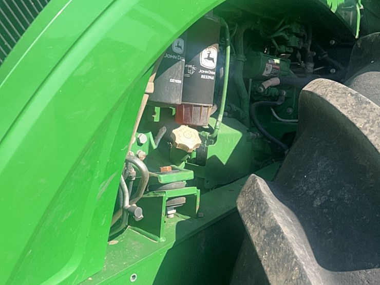 2016-john-deere-9520r-image-114