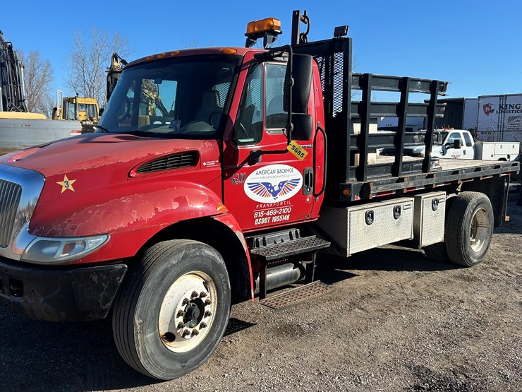 2003-international-4300-sba-image-1