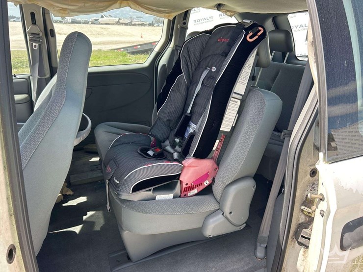 2005-dodge-caravan-image-16