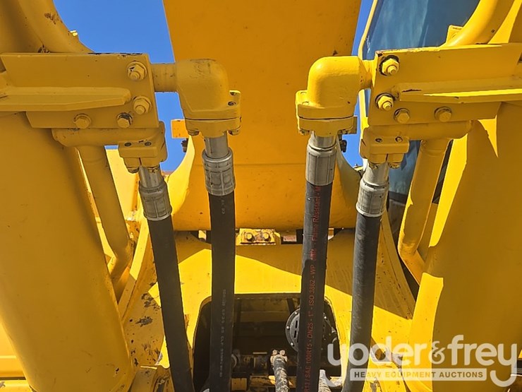 2013-komatsu-pc490-lc-10-image-43