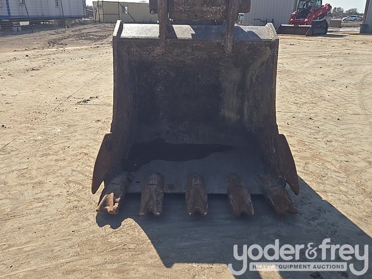 2017-volvo-ec350el-image-27