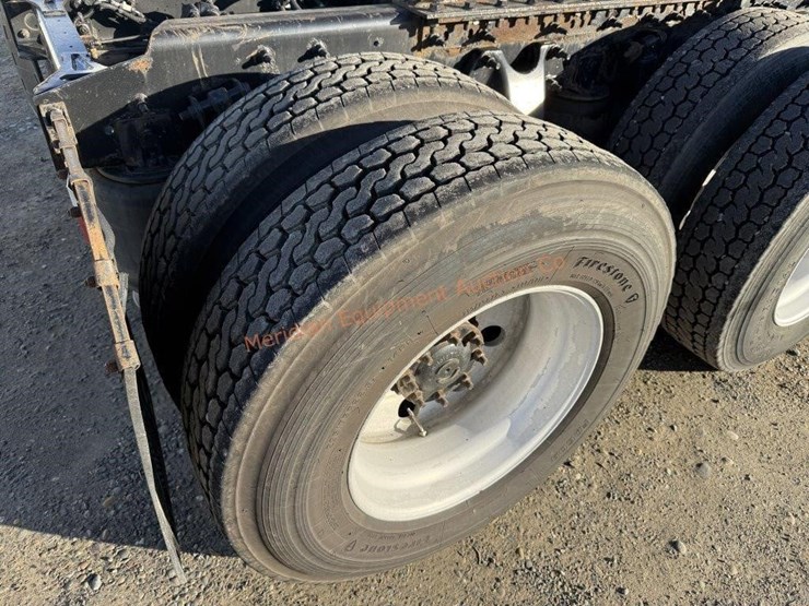 2017-international-prostar-image-7