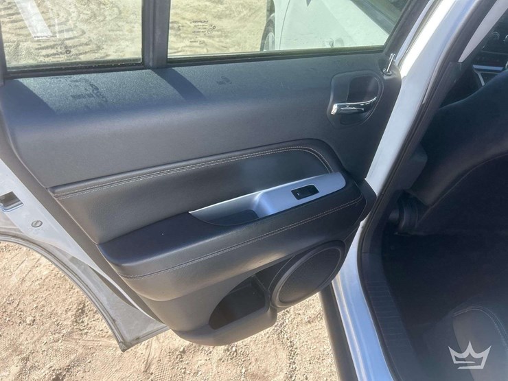 2016-jeep-compass-image-12