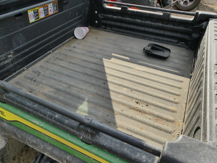 john-deere-gator-image-8