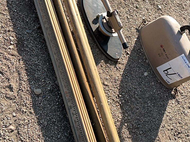 survey-tool,-complete-with-scope,-measuring-stick,-tripod-image-21