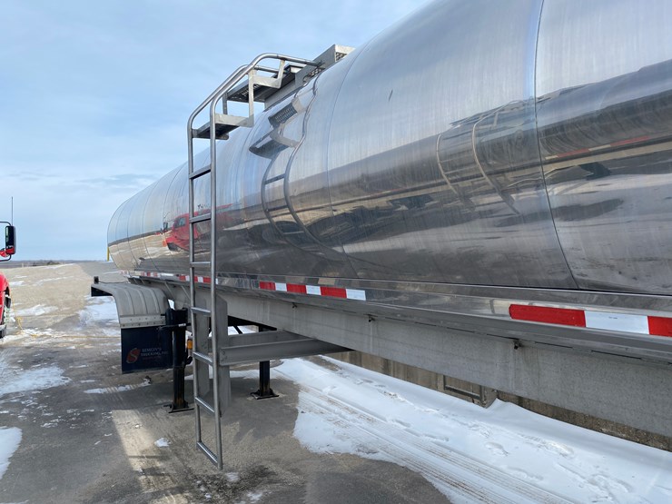 1998-walker-tanker-image-21