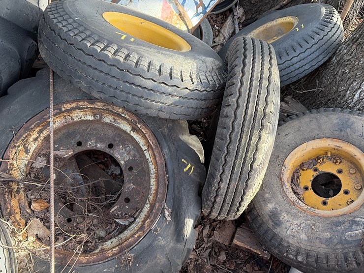 #71-•-forklift-tires-image-1