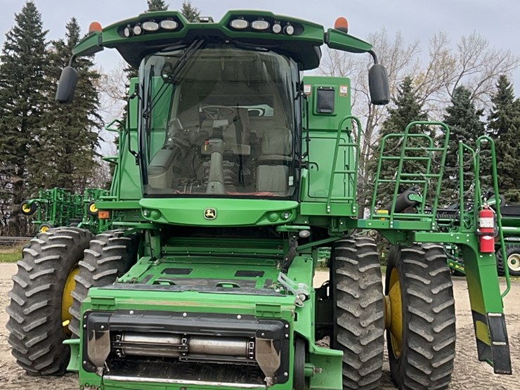 2014-john-deere-s680-image-17