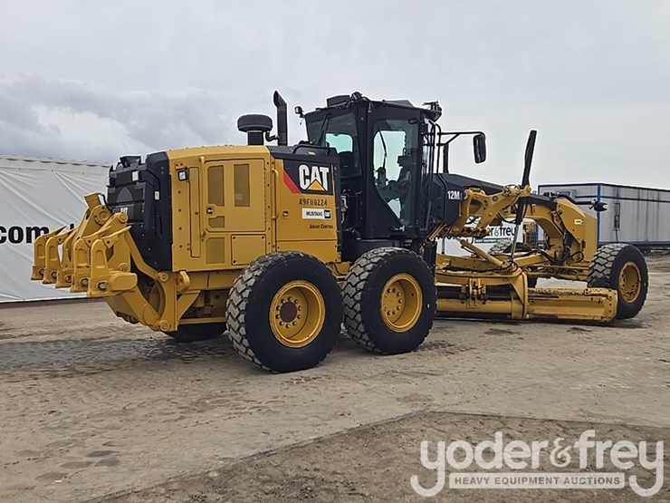 2015-caterpillar-12m3-image-5