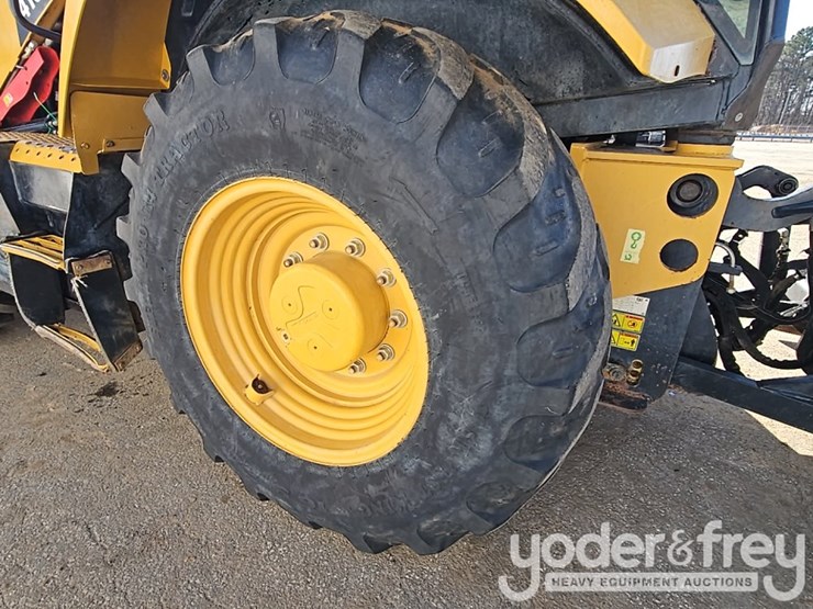 2017-caterpillar-415f2-il-image-14