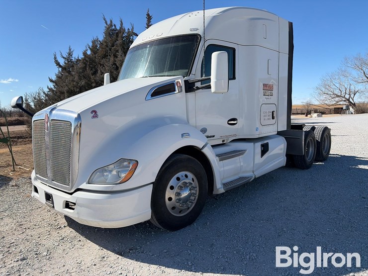 2018-kenworth-t680-image-1