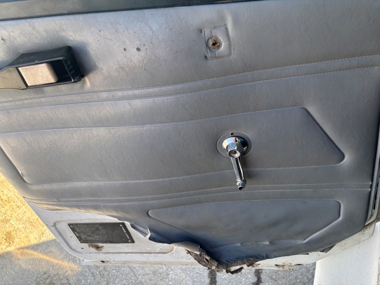 freightliner-fl70-image-34