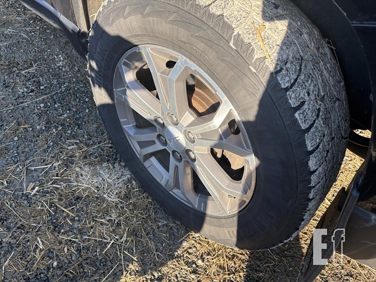 2014-gmc-acadia-image-8